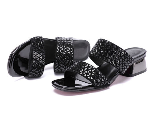 Sandales de talon de bloc d'orteil ouvert de cristal de femmes basses
